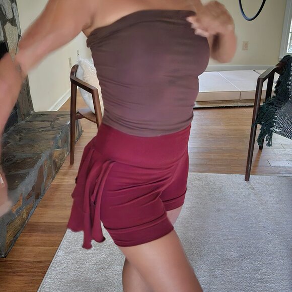 Harmonic threads bustle shorts